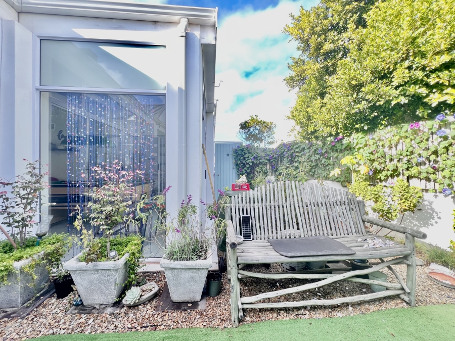 4 Bedroom Property for Sale in The Cove Western Cape